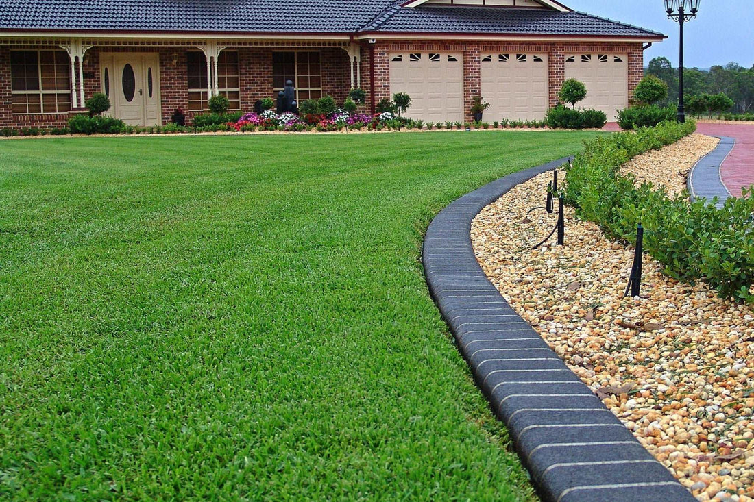 Lawn Edging: The Small Detail That Makes the Whole Yard Look Better