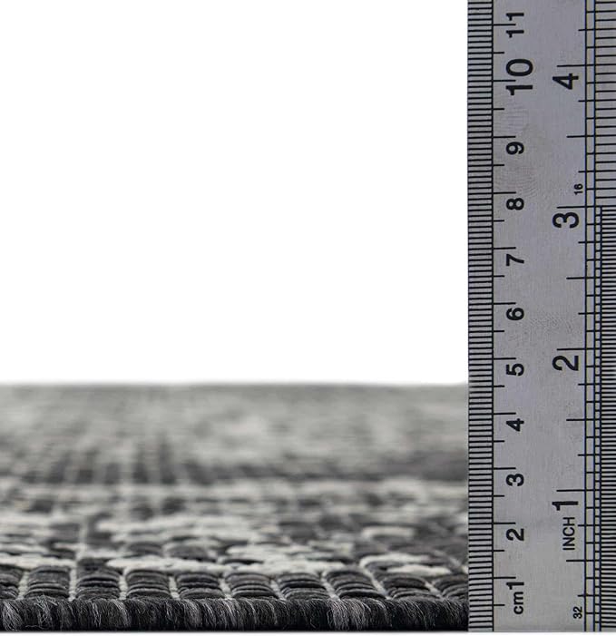 Unique Loom Outdoor Traditional Collection Area Rug - Timeworn (5' 3" Round Charcoal Gray/Gray)