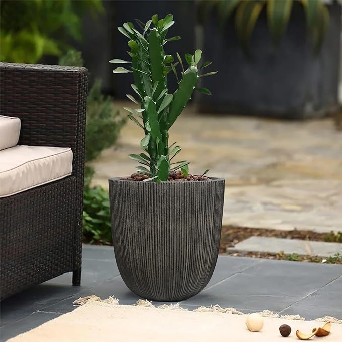 14.8" Tall Round Plastic Planter for Indoor Outdoor Plants, Large Indoor Outdoor Plant Pots with Drainage Hole and Plug, Flower Pots for Plants, Modern Planter for Home Garden Patio,Vintage Black