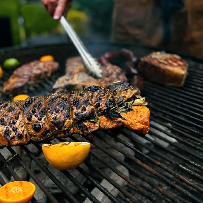 Thaan, Thai-Style Charcoal. 4-6 Hour Burn Time. Restaurant Grade Charcoal. Low Ash, No Smoke, High Heat. Up to 1200 Degrees. Binchotan Quality, Extruded Process. (5, Pounds)