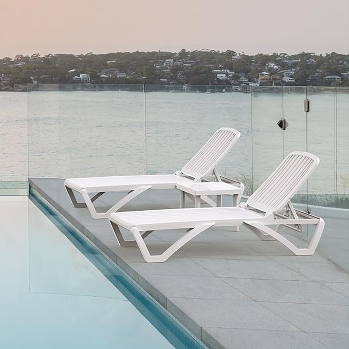 Domi Outdoor Chaise Lounge Chairs Set of 2 with Side Table, Aluminum Poolside Lounge Chairs for Outside with 5 Position Adjustable Backrest and Wheels for Beach, Yard, Poolside, White