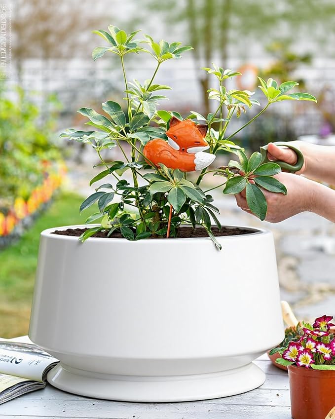 OXART Plant Pot, 7.8 inch Ceramic Plant Pots Indoor Plants with Drainage, Modern White Planters for Outdoor Plants, Outdoor Flower Pots for Succulent, Snake Plant and Pothos Home Office, White