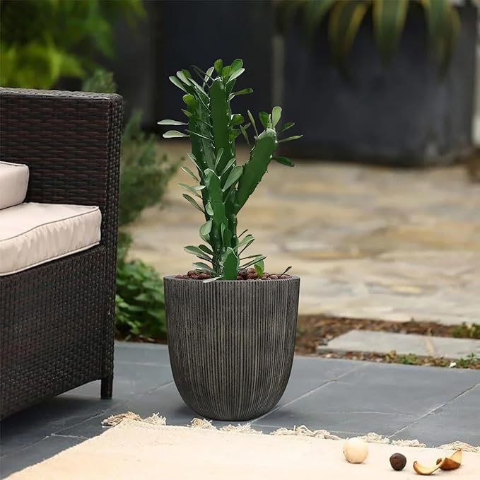 12.4" Tall Round Plastic Planter for Indoor Outdoor Plants, Large Indoor Outdoor Plant Pots with Drainage Hole and Plug, Flower Pots for Plants, Modern Planter for Home Garden Patio,Vintage Black