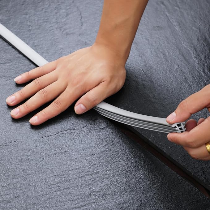 Flexible EPDM Rubber Strip (25 ft Long and 1-1/2 inch Wide, Suitable for 1-1/4“ to 1-1/2”) for Concrete Crack Repair and Replacement - Weather and Aging Resistant Expansion Joint Filler for Driveways