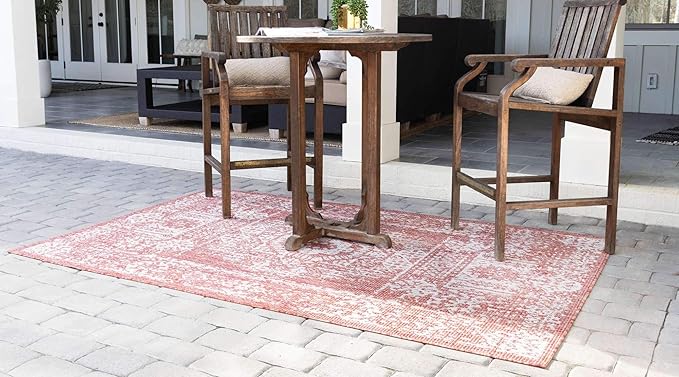 Unique Loom Outdoor Traditional Collection Area Rug - Timeworn (7' 1" x 10' Rectangle, Rust Red/ Gray)