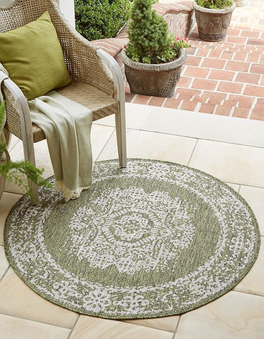 Unique Loom Outdoor Traditional Collection Area Rug - Timeworn (7' 10" Round Green/Ivory)