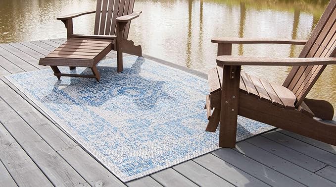 Unique Loom Outdoor Traditional Collection Area Rug - Timeworn (6' 1" x 9' Rectangle, Blue/ Gray)