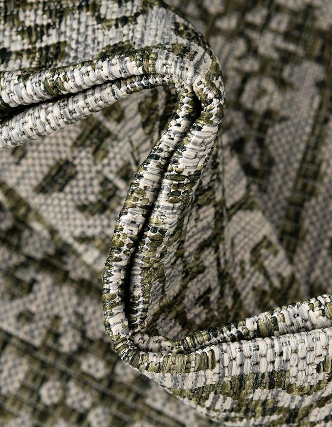 Unique Loom Outdoor Traditional Collection Area Rug - Timeworn (7' 10" Square Green/Ivory)