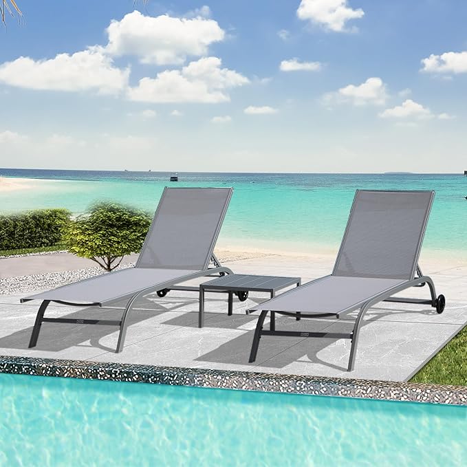 Domi Pool Lounge Chairs Set of 3, Adjustable Aluminum Outdoor Chaise Lounge with Wheels Patio Lounge Chairs with Side Table, All Weather for Deck Lawn Poolside Backyard-Gray Textilene