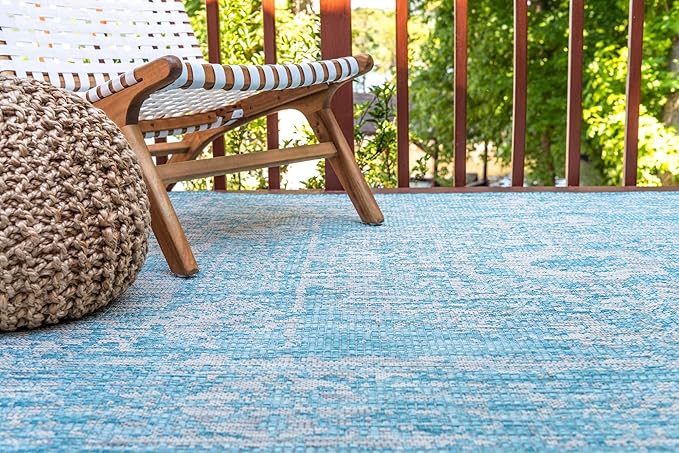 Unique Loom Outdoor Traditional Collection Area Rug - Timeworn (4' 1" x 6' 1" Rectangle, Light Aqua/ Gray)