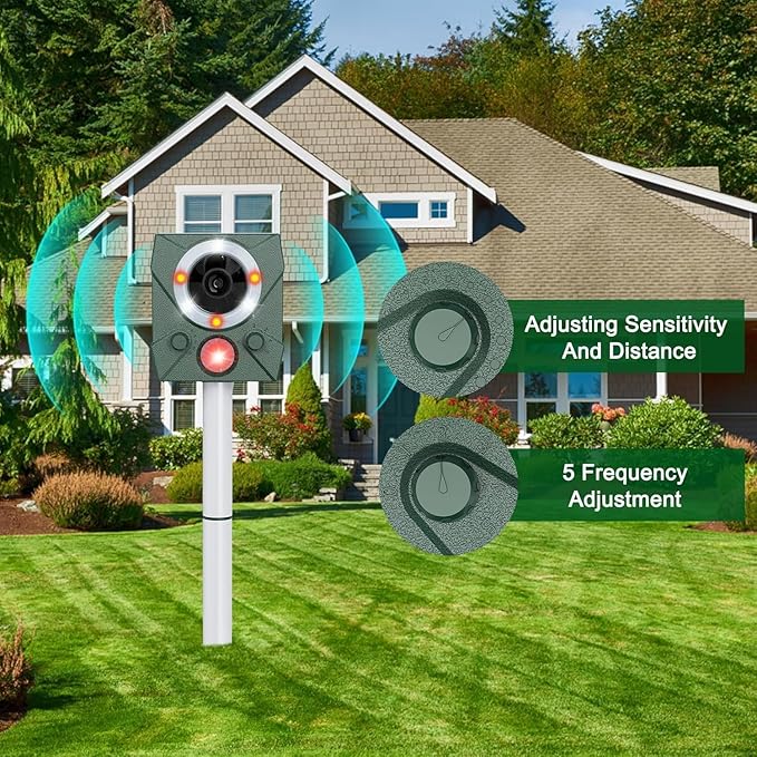 Solar Ultrasonic Mouse Squirrel Repellent with Motion Detection, Waterproof Pest Deer Repeller Outdoor, Nocturnal Animal Cat Repellent with Light for Mouse, Rodent, Coyote, Snake, Shunk, Fox, Raccoon