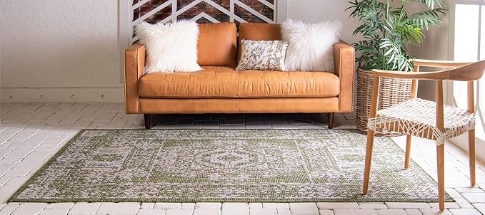 Unique Loom Outdoor Traditional Collection Area Rug - Timeworn (7' 1" x 10' Rectangle, Green/ Gray)
