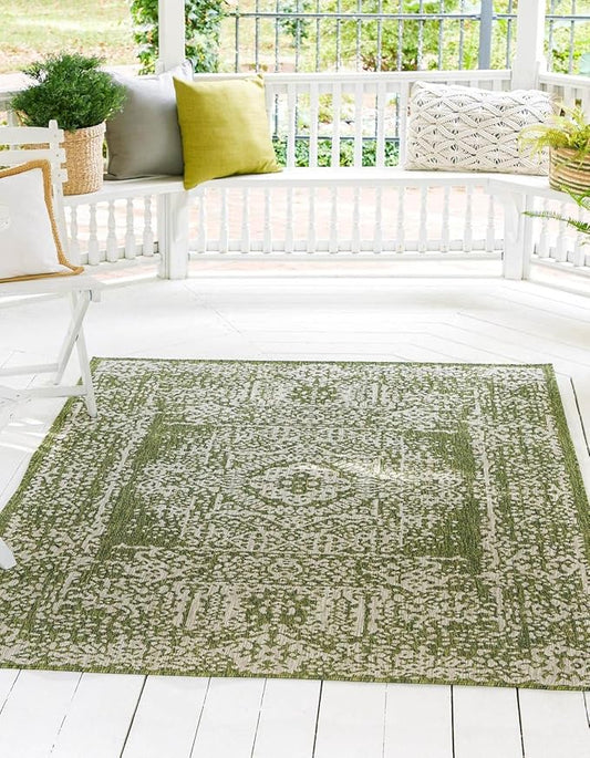 Unique Loom Outdoor Traditional Collection Area Rug - Timeworn (3' x 5' 1" Rectangle Green/Ivory)