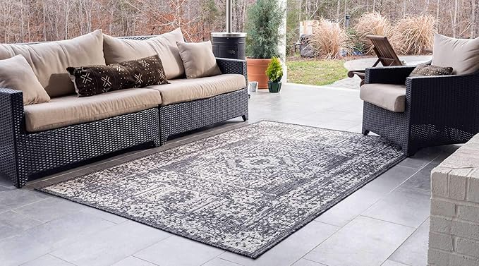 Unique Loom Outdoor Traditional Collection Area Rug - Timeworn (6' 1" x 9' Rectangle, Charcoal Gray/ Gray)
