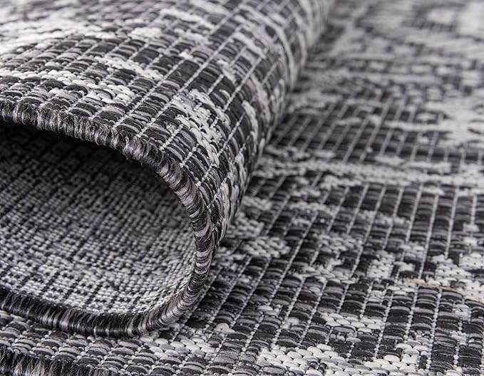 Unique Loom Outdoor Traditional Collection Area Rug - Timeworn (4' 1" x 6' 1" Rectangle, Charcoal Gray/ Gray)