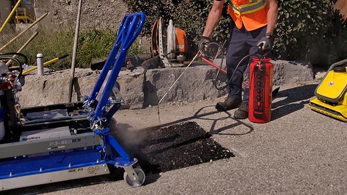 Asphalt Kingdom Infrared Asphalt Heater - R3 for Small to Medium Asphalt Repair - Patching for Driveways, Pavement, Parking Lots, and more - 45 PSI - 75,000 BTU, Blue