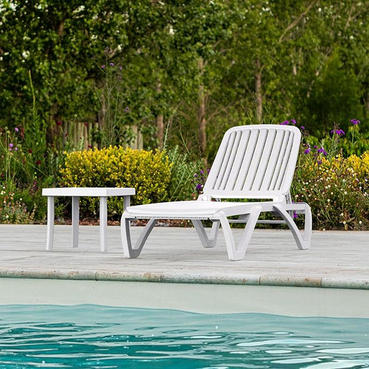 Domi Pool Lounge Chair, Aluminum Adjustable Lounge Chair for Outside, All Weather Plastic Chaise Lounge Outdoor with Table for Beach Deck Lawn Poolside, White