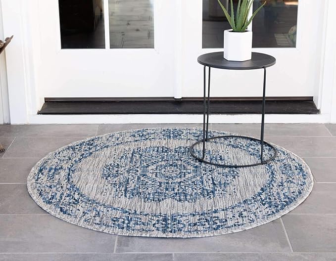 Unique Loom Outdoor Traditional Collection Area Rug - Timeworn (5' 3" Round, Blue/ Gray)