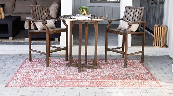 Unique Loom Outdoor Traditional Collection Area Rug - Timeworn (5' 3" x 8' Rectangle, Rust Red/ Gray)