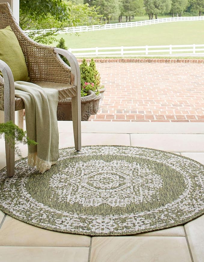 Unique Loom Outdoor Traditional Collection Area Rug - Timeworn (7' 10" Round Green/Ivory)
