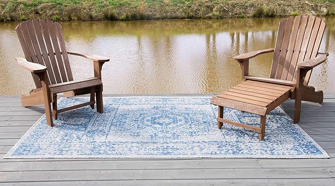 Unique Loom Outdoor Traditional Collection Area Rug - Timeworn (7' 1" x 10' Rectangle, Blue/ Gray)