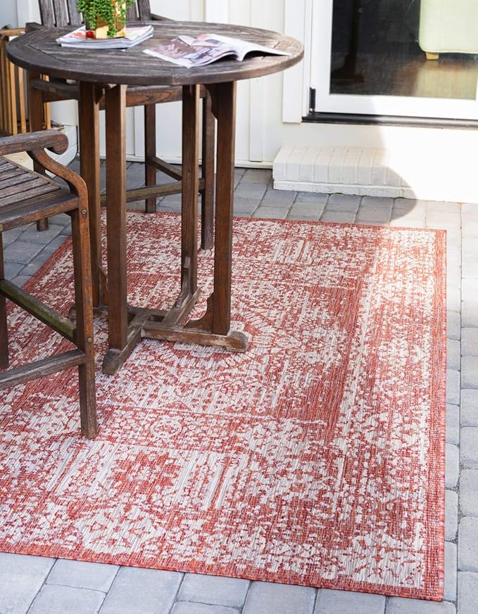 Unique Loom Outdoor Traditional Collection Area Rug - Timeworn (4' 1" x 6' 1" Rectangle, Rust Red/ Gray)
