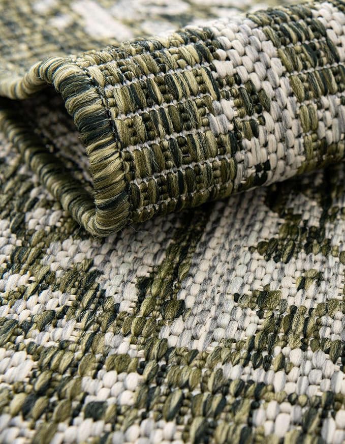 Unique Loom Outdoor Traditional Collection Area Rug - Timeworn (5' 3" Square Green/Ivory)