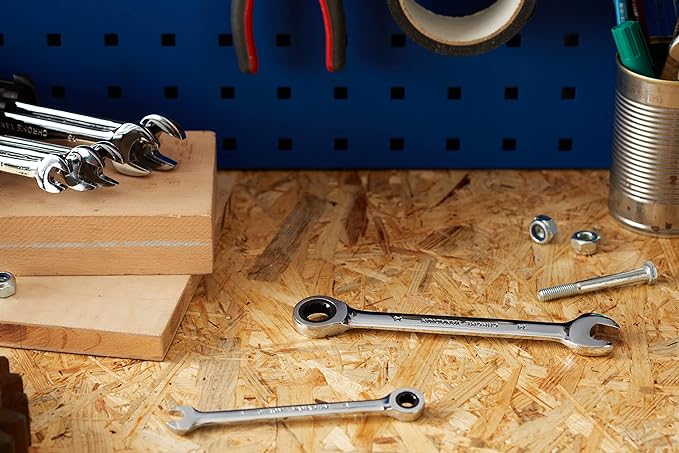 Amazon Basics Ratcheting Combination Wrench Set - Metric, 7-Piece