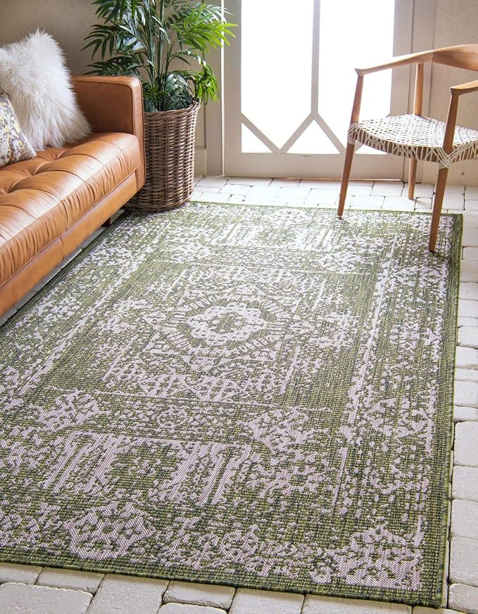 Unique Loom Outdoor Traditional Collection Area Rug - Timeworn (7' 1" x 10' Rectangle, Green/ Gray)