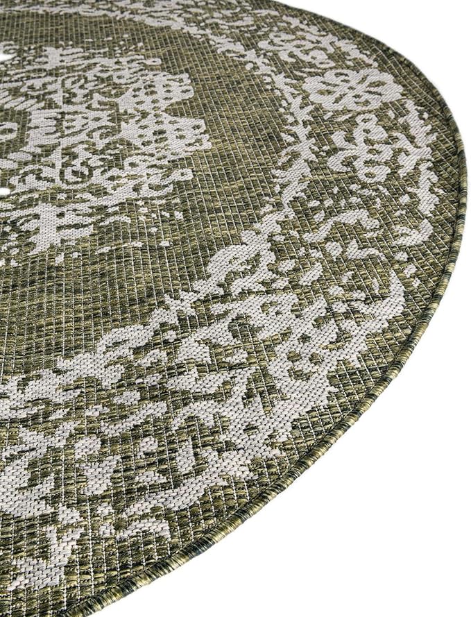 Unique Loom Outdoor Traditional Collection Area Rug - Timeworn (7' 10" Round Green/Ivory)