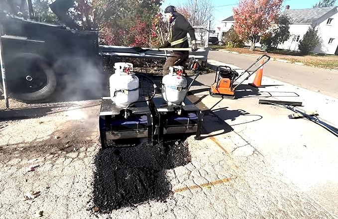 Asphalt Kingdom Infrared Asphalt Heater - R3 for Small to Medium Asphalt Repair - Patching for Driveways, Pavement, Parking Lots, and more - 45 PSI - 75,000 BTU, Blue