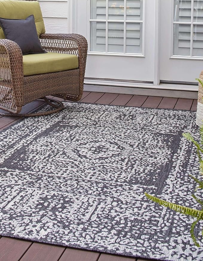 Unique Loom Outdoor Traditional Collection Area Rug - Timeworn (7' 10" x 10' Rectangle Charcoal Gray/Gray)