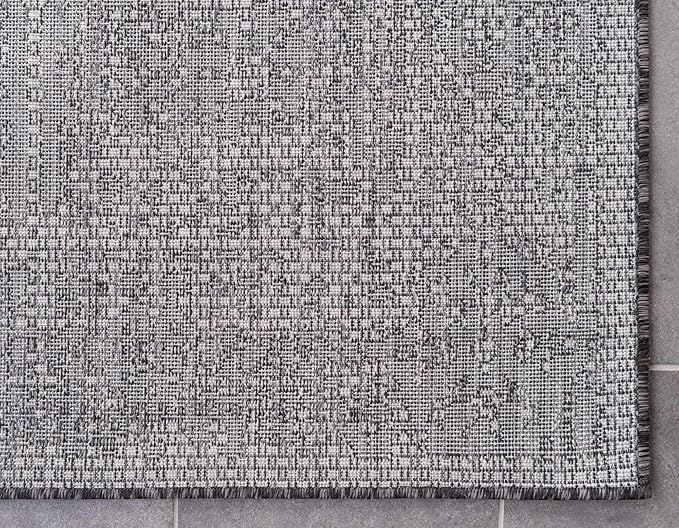 Unique Loom Outdoor Traditional Collection Area Rug - Timeworn (5' 1" x 8' Rectangle Charcoal Gray/Gray)