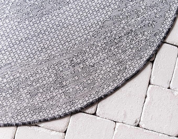Unique Loom Outdoor Traditional Collection Area Rug - Timeworn (4' 1" Round, Charcoal Gray/ Gray)