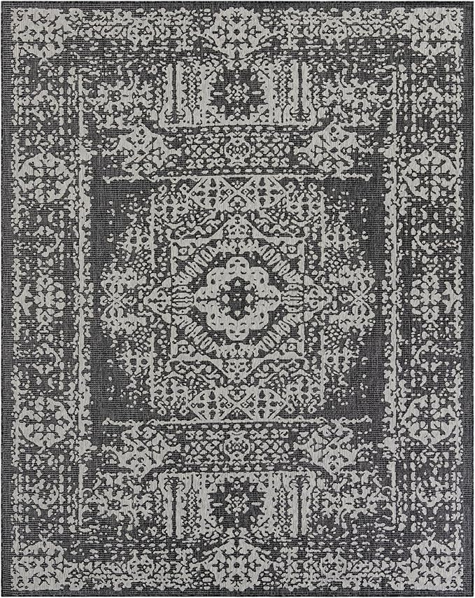Unique Loom Outdoor Traditional Collection Area Rug - Timeworn (7' 10" x 10' Rectangle Charcoal Gray/Gray)